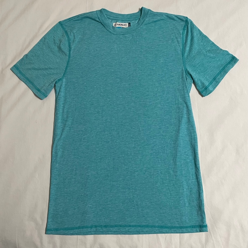 Magellan Outdoors MagChill Fish Gear Loose Fit T-Shirt. Small.